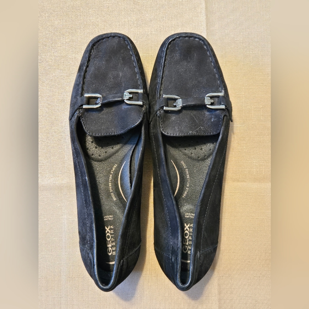 Geox Women's Black Loafers with Silver Accents Size 10
